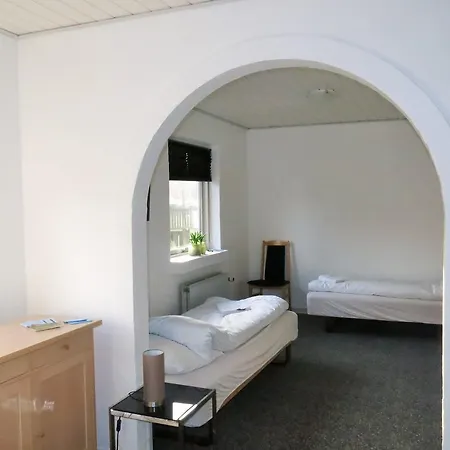 Centrum Sleepover Гостевой дом Хернинг